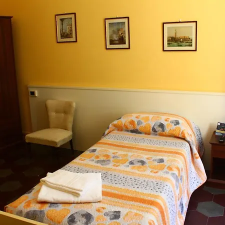 Del Hotel