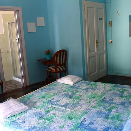 Hotel Del *