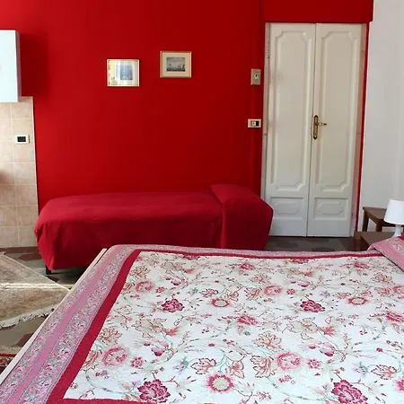 Hotel Del Bellano